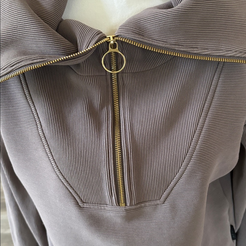 Varley Vine Half-Zip Pullover in Deep Charcoal Size XS - Picture 6 of 16